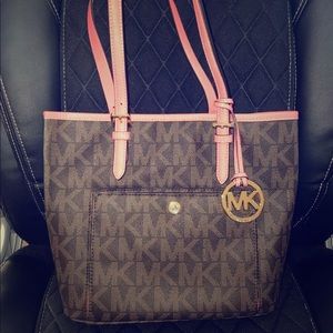 Jet Set Snap Pocket Medium Tote - PINK 30T4GTTT6B